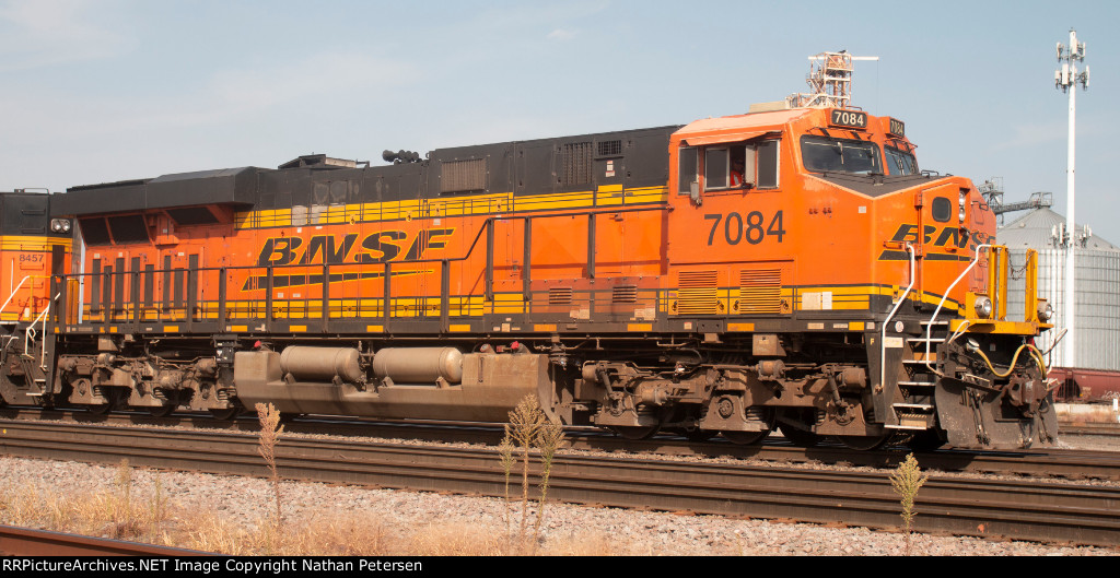 BNSF 7084